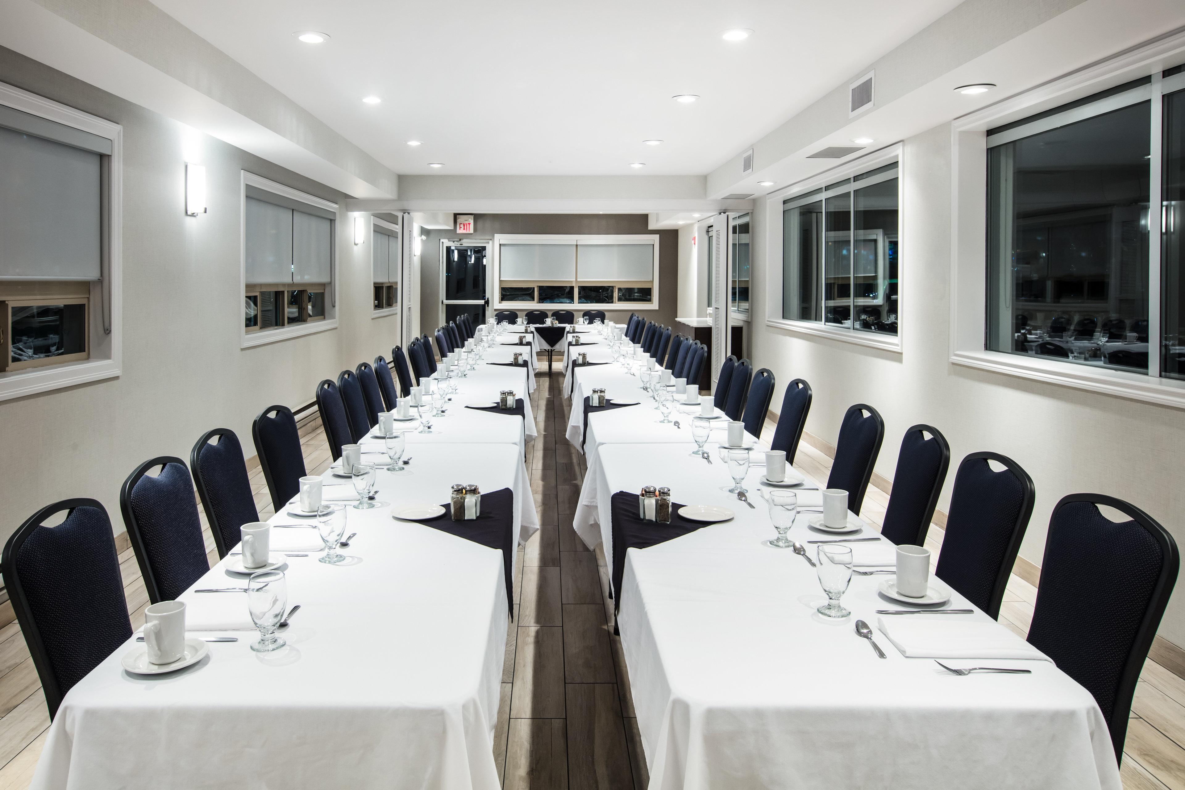 Holiday Inn & Suites Grande Prairie By Ihg Esterno foto