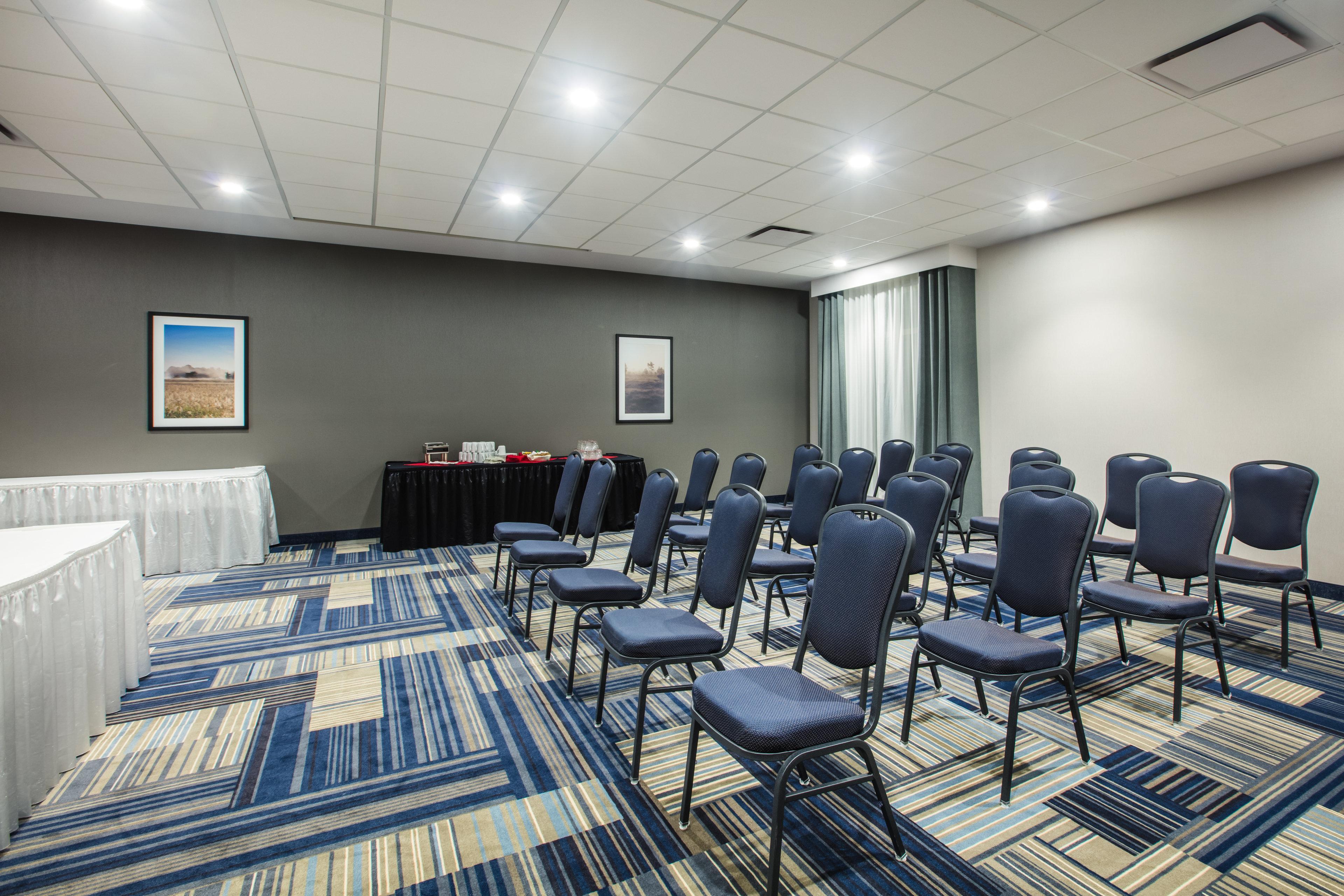 Holiday Inn & Suites Grande Prairie By Ihg Esterno foto