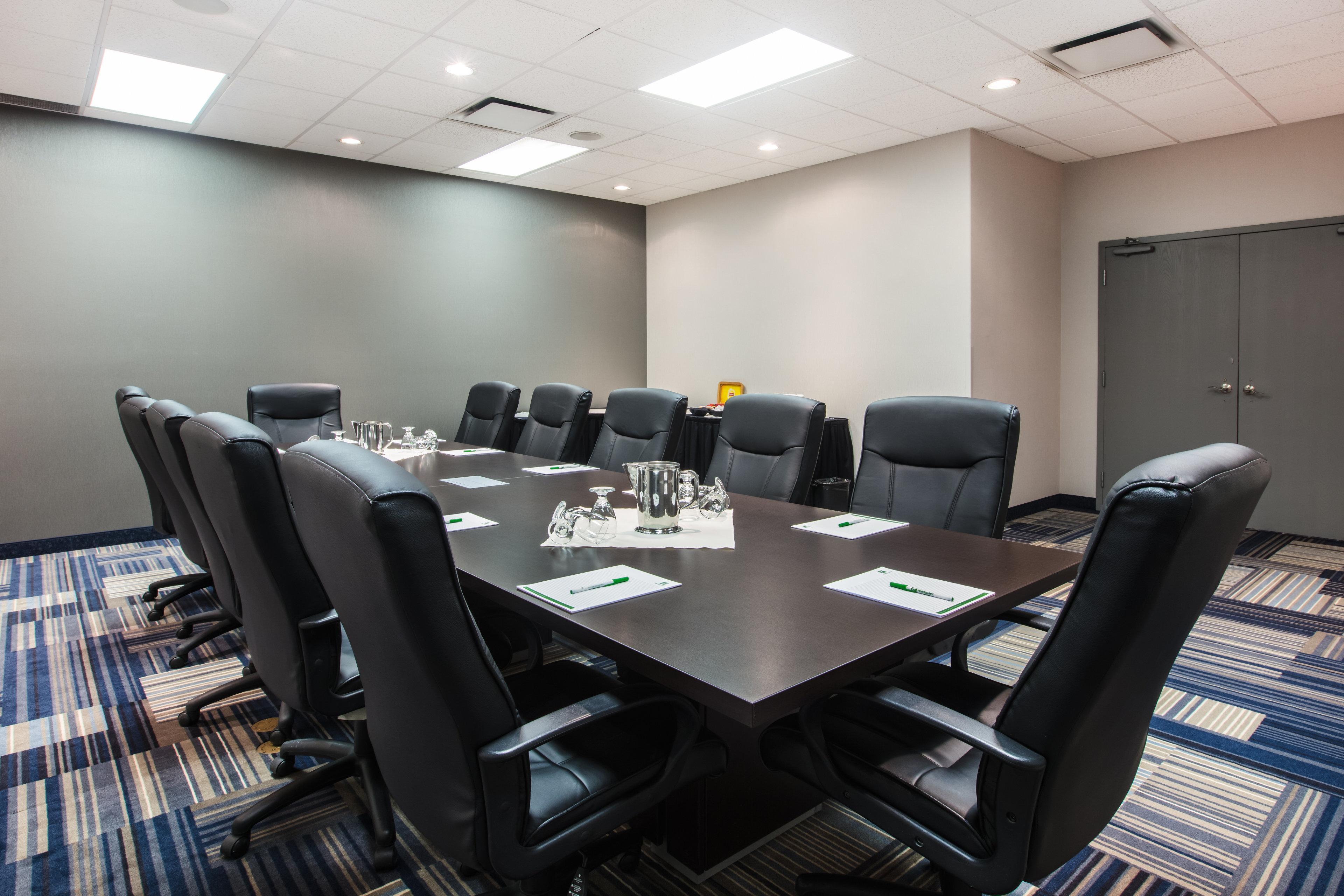 Holiday Inn & Suites Grande Prairie By Ihg Esterno foto