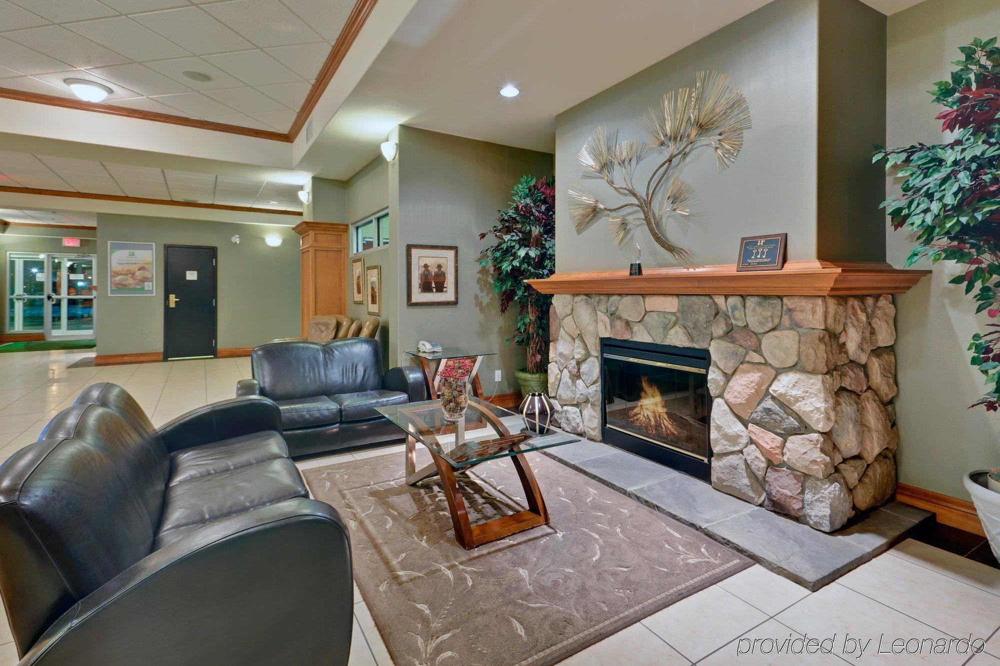 Holiday Inn & Suites Grande Prairie By Ihg Interno foto